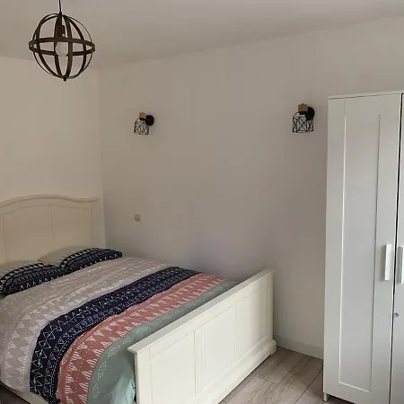 Spacious House In - 2 Bedrooms Apartment Lambersart